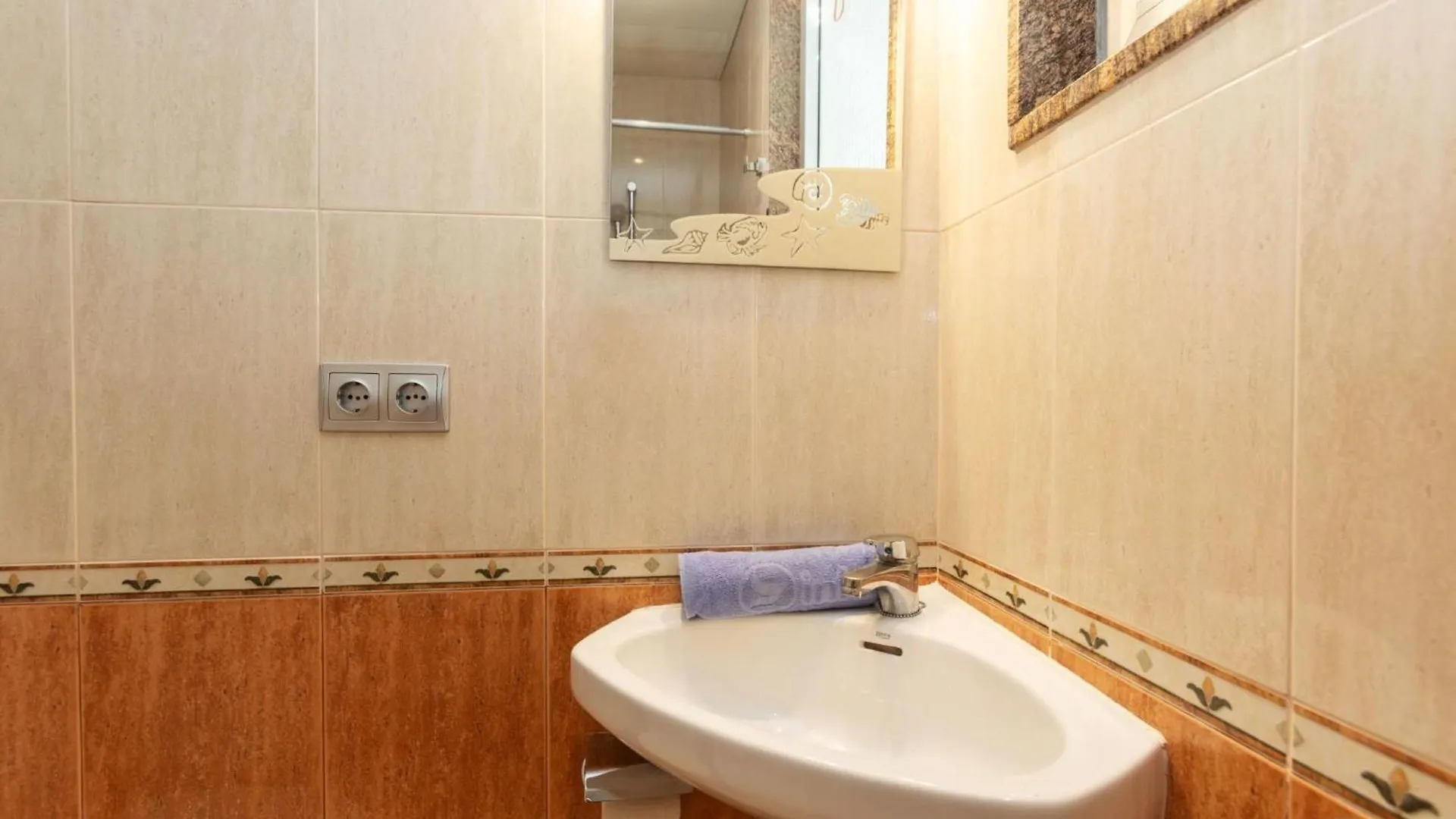Apartment Mar I Muntanya-1 By Interhome Llanca