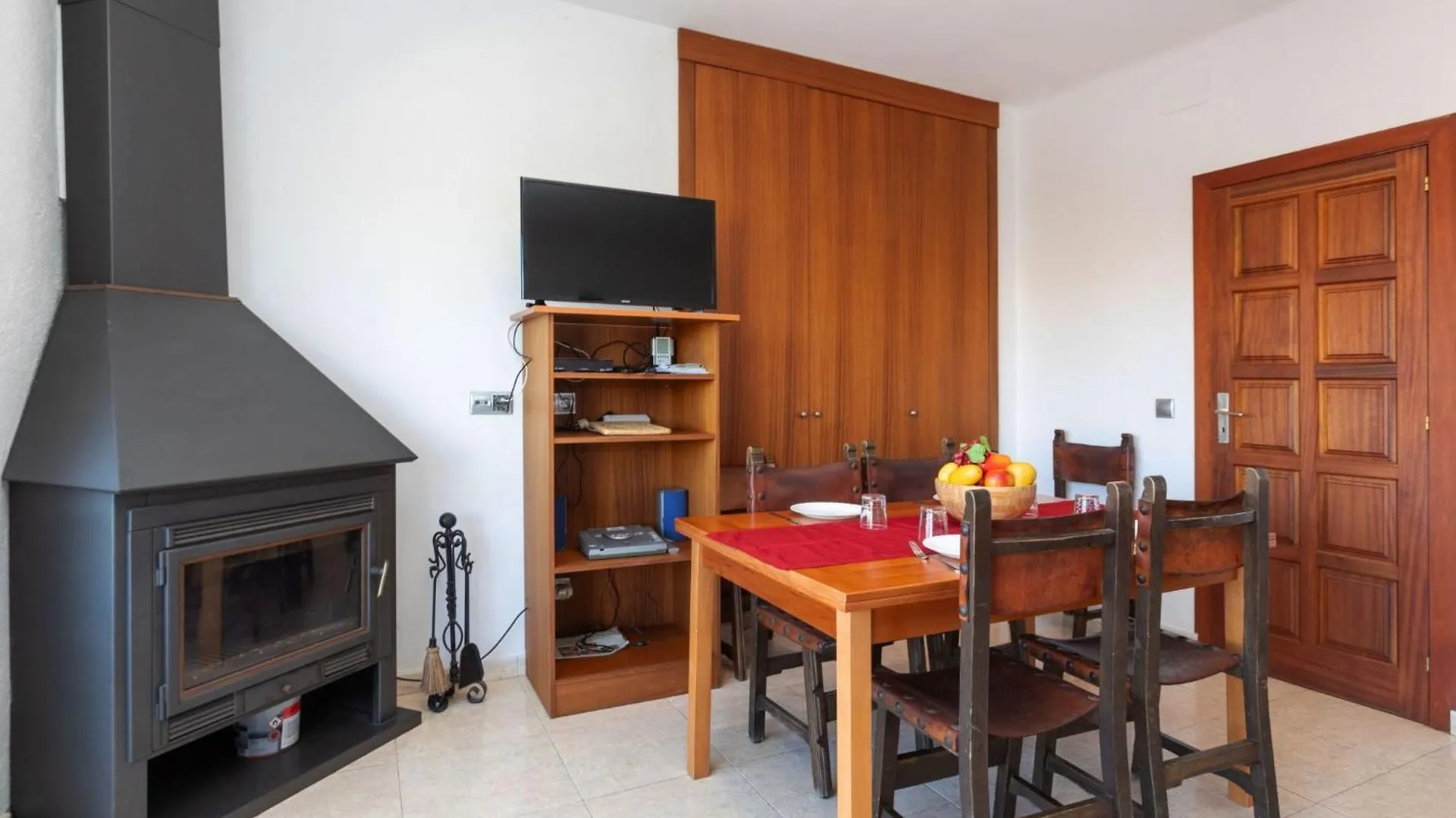 Apartment Mar I Muntanya-1 By Interhome Llanca