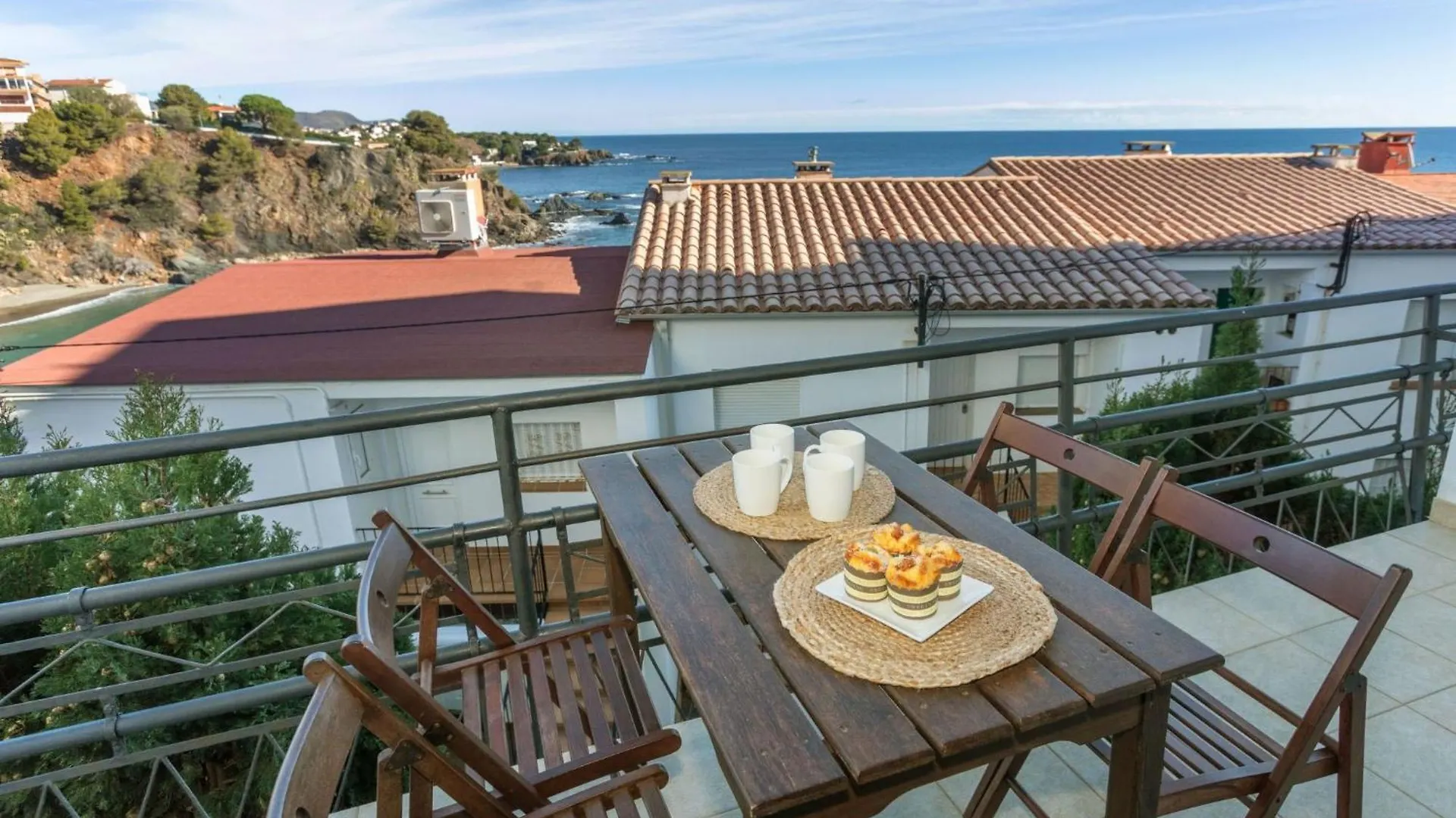 Apartment Mar I Muntanya-1 By Interhome Llanca